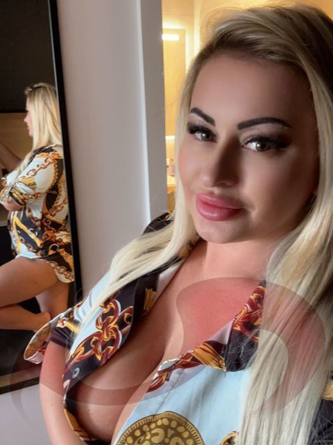 - Girls | Models | Callgirls: Anka in Oberösterreich / Pasching , Kremstal Bundesstraße 5