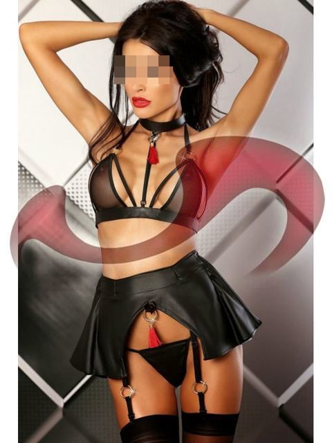 Elif Azra  in Salzburg  / Wals/Salzburg , Grenzwaldweg 6