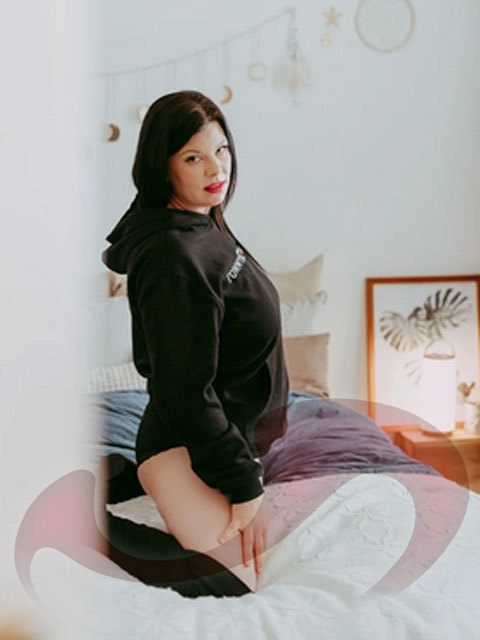 Jenny in Oberösterreich / Pasching , Kremstal Bundesstraße 5 /