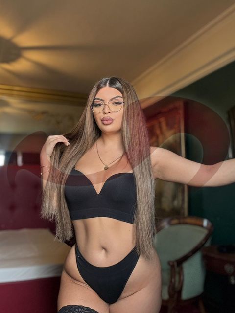  - Girls | Models | Callgirls:  Lora  in Steiermark  / Bruck an der Mur , Brandstetterstra�e 32 